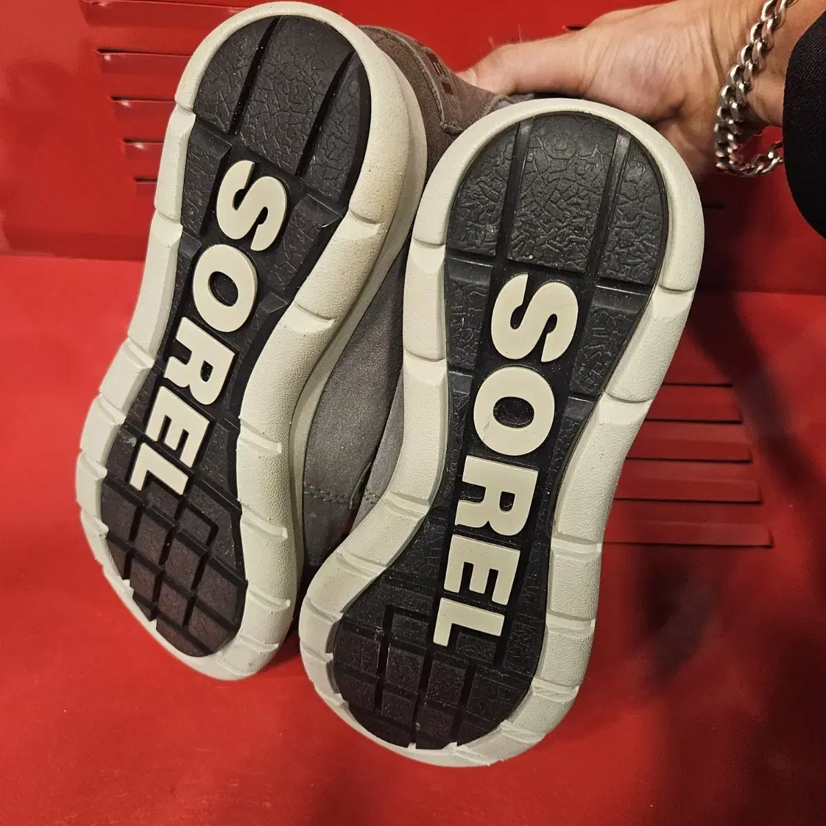 (새상품)SOREL 익스플로러 그레이 방한 부츠 255size