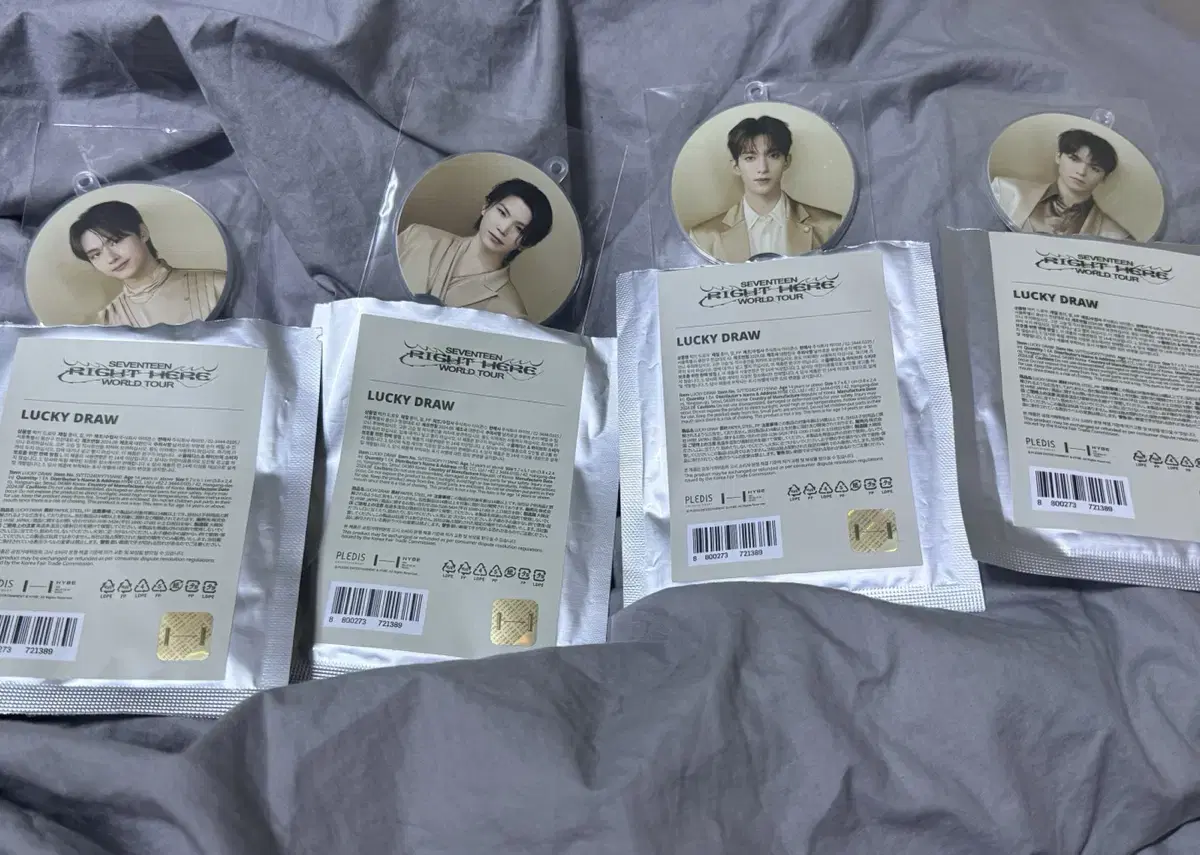 SeventeenCat luckydraw Mini Uchiwa Keyring