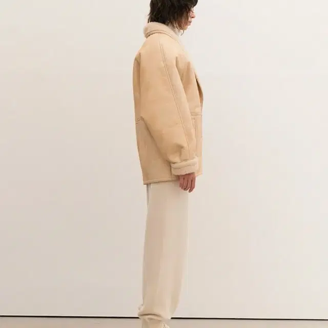 LE 르 shawl collar shearing jacket 무스탕