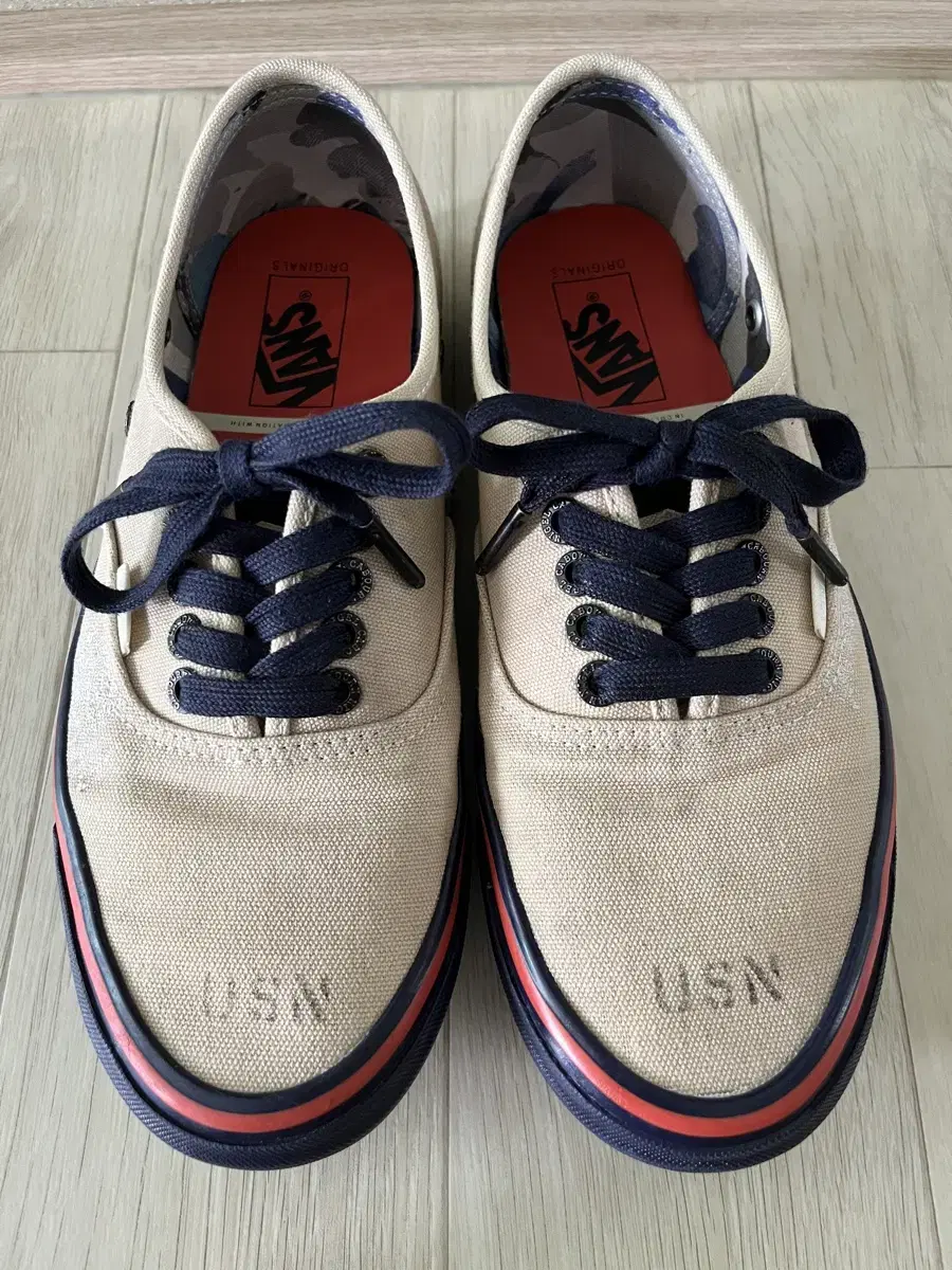 반스볼트X나이젤카본 어센틱 US9 270 vans vault