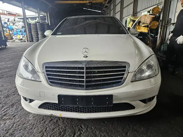 벤츠s550  w221  차량 부품 판매합니다