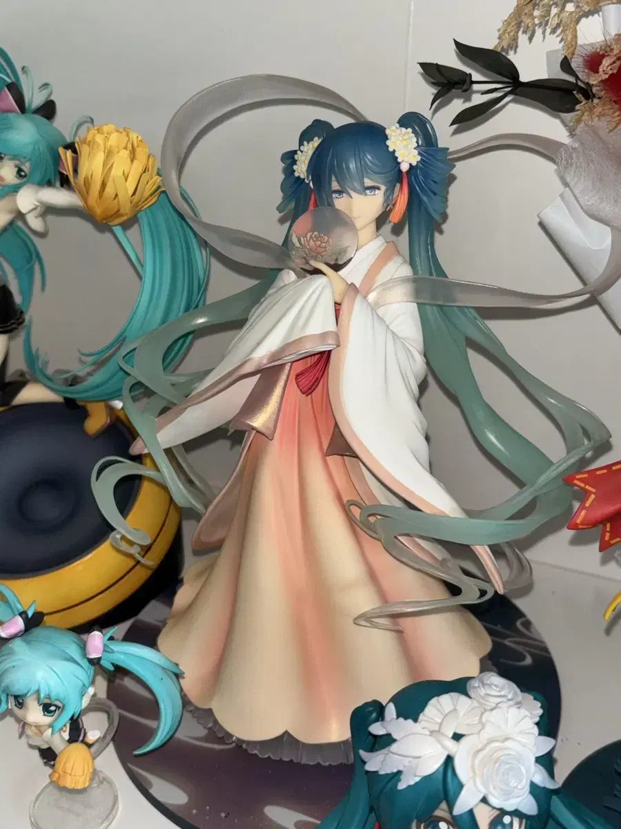 Mid-Autumn Moon Miku Figures