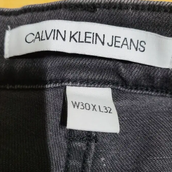 CALVIN KLEIN JEANS  블랙 데님바지