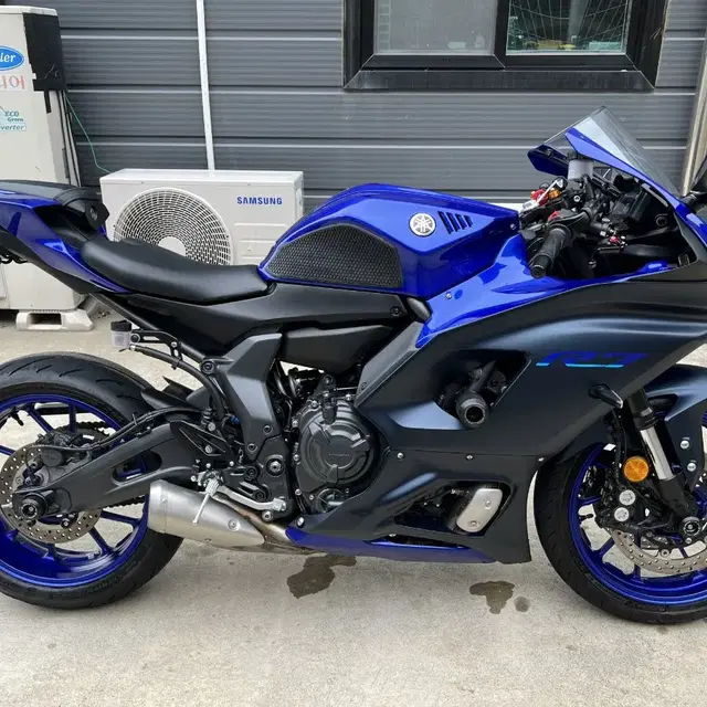 22년식 야마하 YZF-R7 블루 신차급 판매