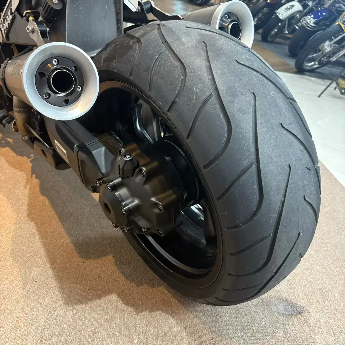 [포밸브] 12년 VMAX1700 카페레이서 풀 커스텀 (24-335)