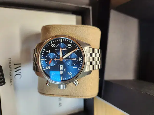 IWC 파일럿크로노그래프 41mm 청판 신형