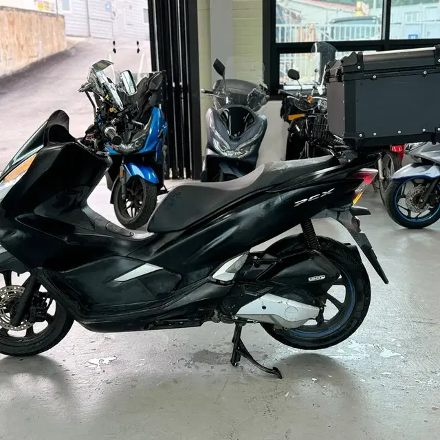 19년형 혼다 PCX125 6만KM 깔끔한 차량 판매합니다.