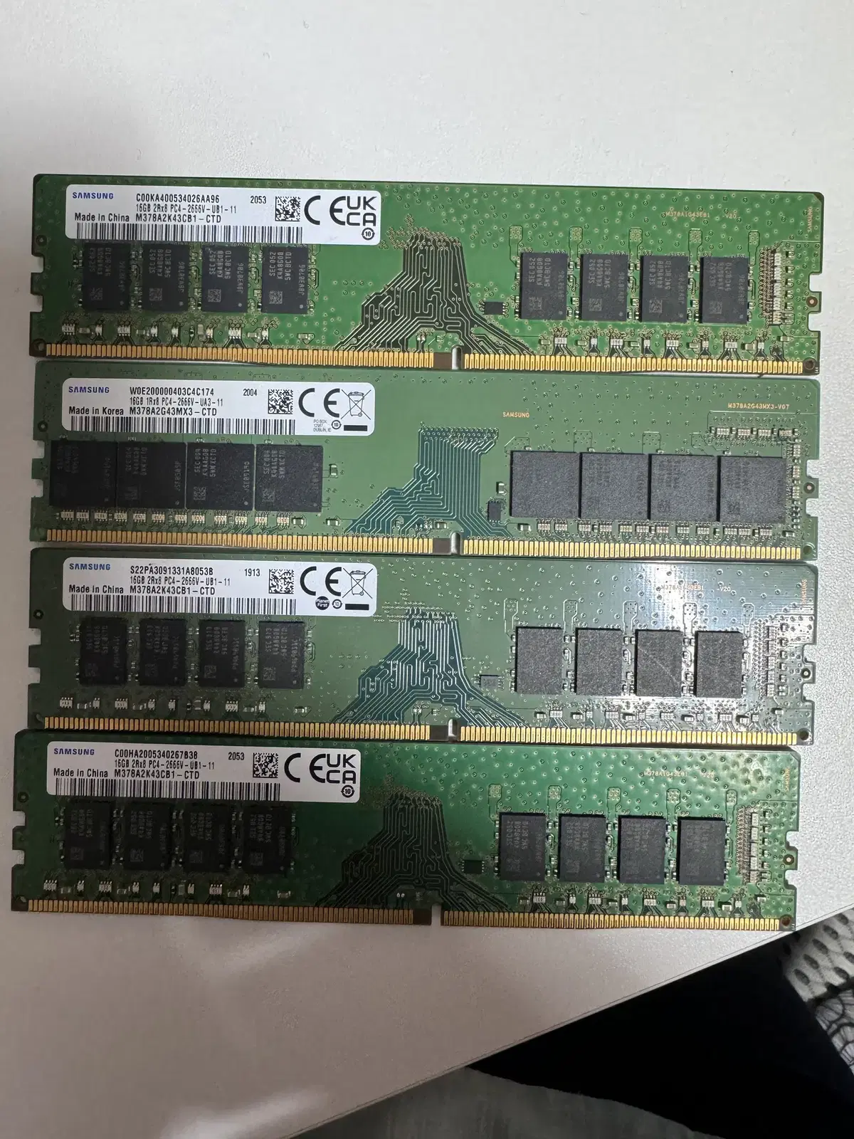 21300 DDR4 16G 램 팝니다.