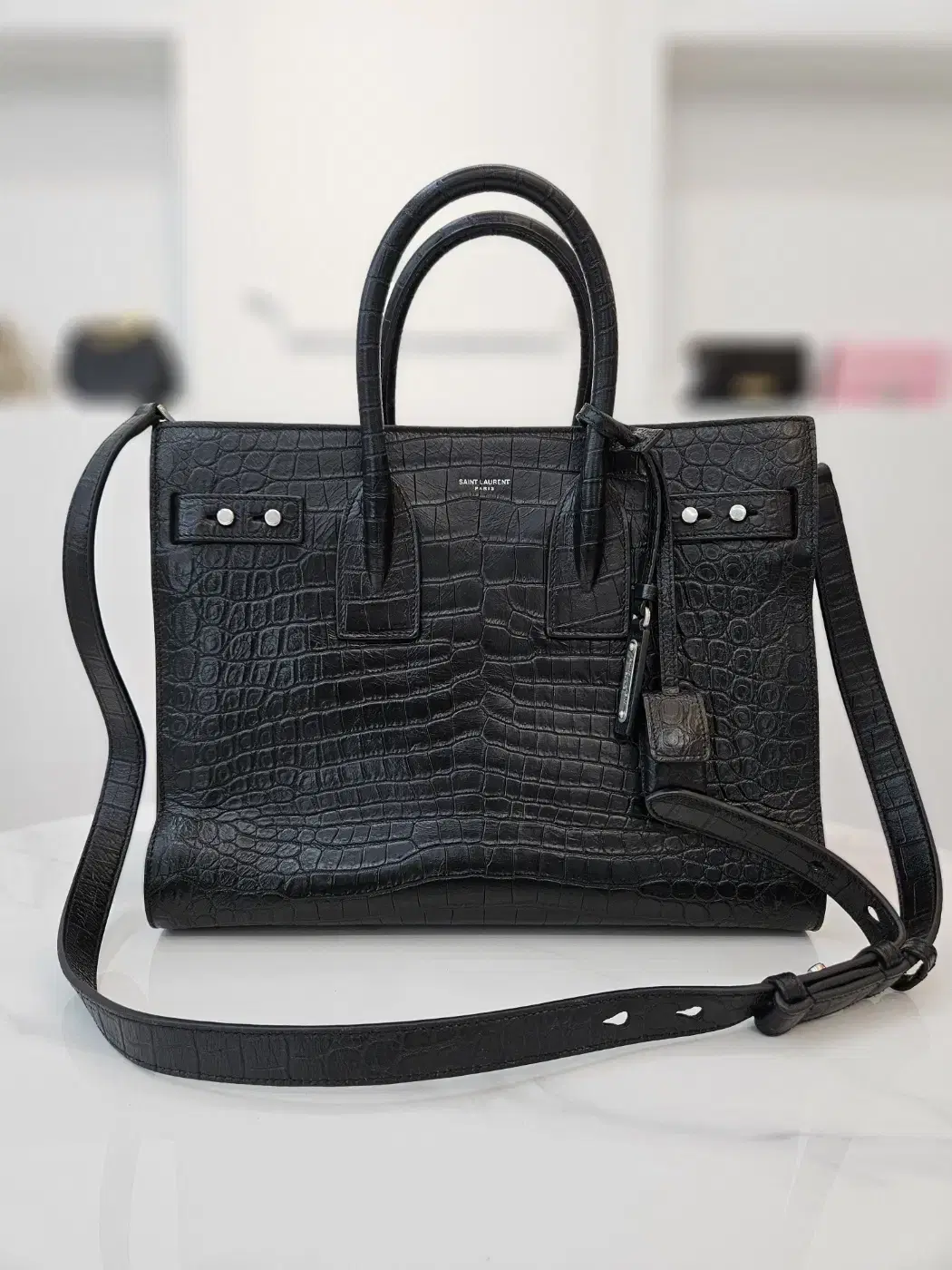 [중고명품 럭스올 울산점] Saint Laurent Crocodile Supple Sac de Jour Bag392035