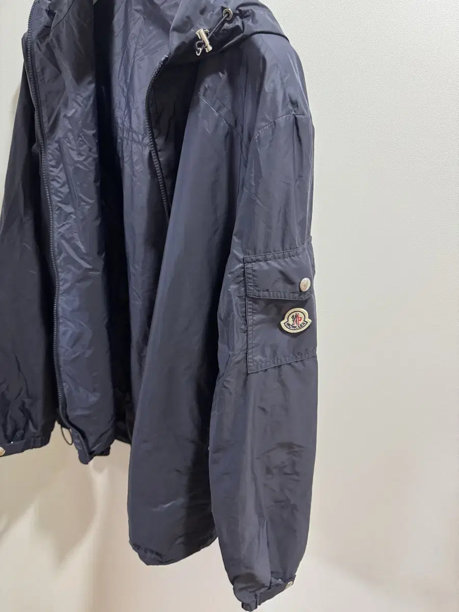 Purchased 1 month ago) Moncler ETIACHE Rain Windbreaker