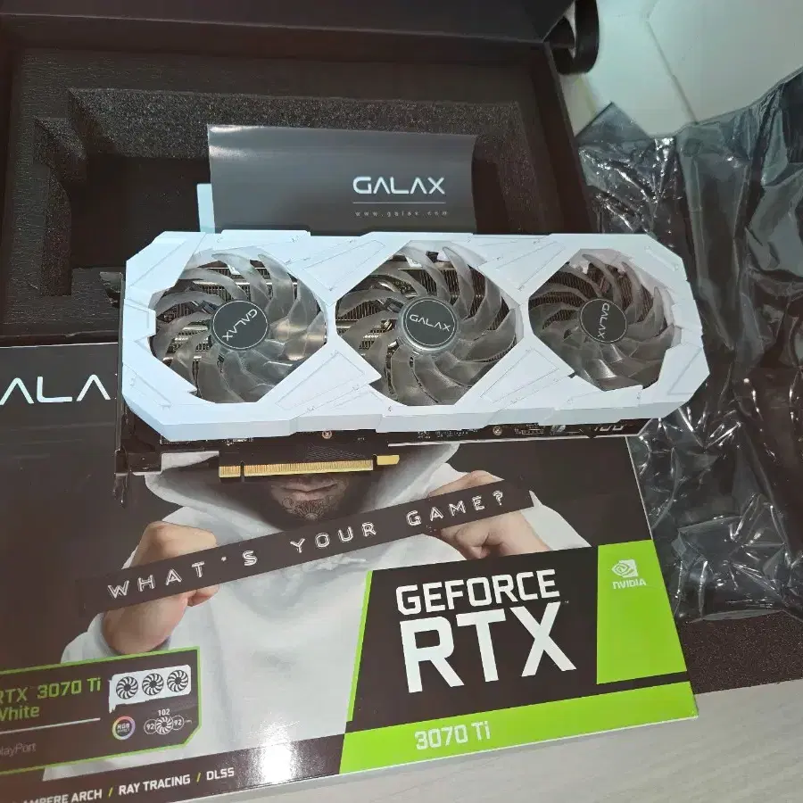 서브로 사용하던 갤럭시 RTX3070Ti 화이트 3Fan