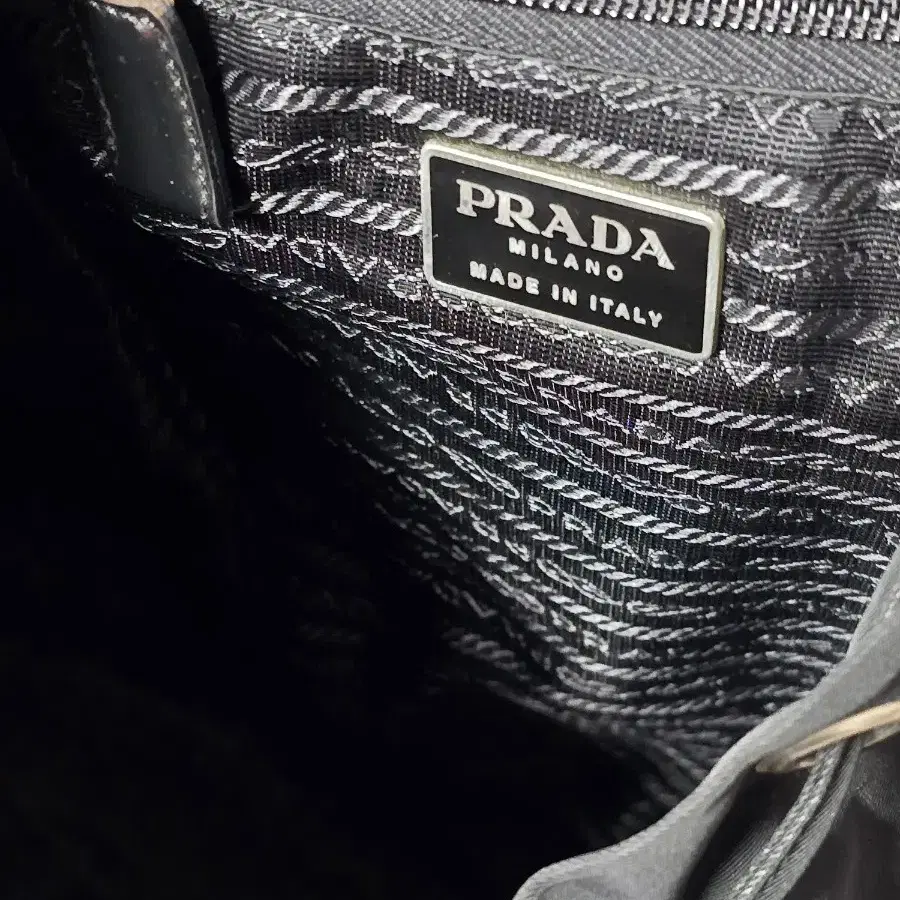 프라다 Prada 삼각로고 나일론 포코노 백팩