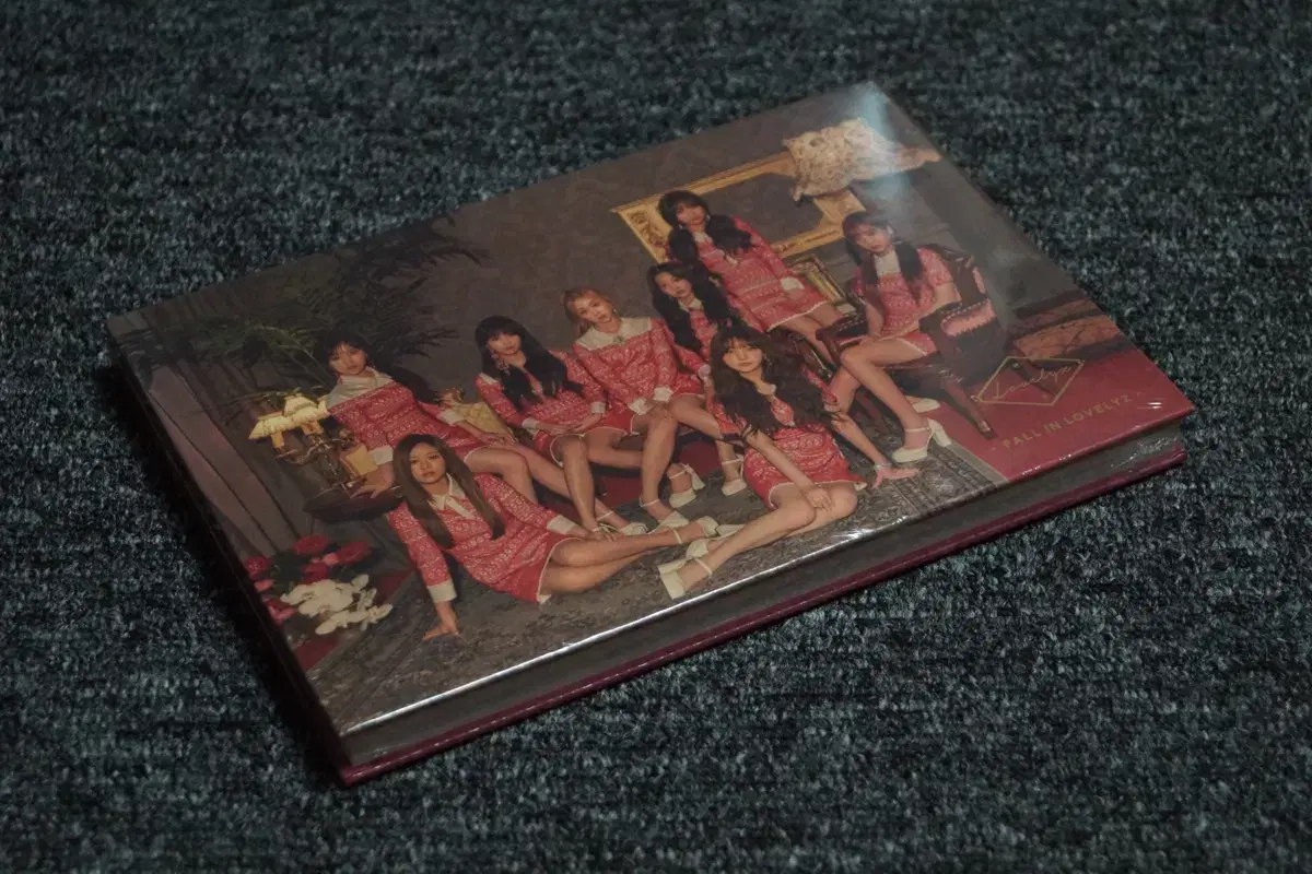 (Unsealed) lovelyz Fall in Lovelyz, a mini 3-pack.