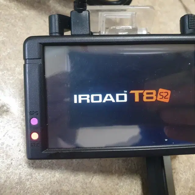 아이로드 T8S2 FHD 2채널 블랙박스 64GB GPS WIFI 동글이