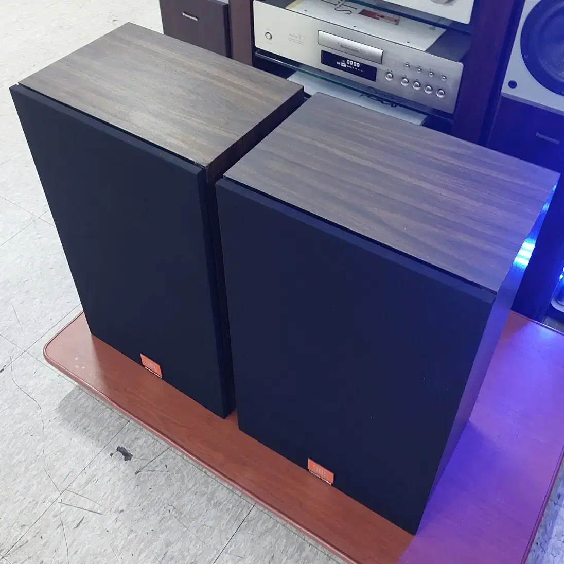 JBL MODEL TLX4