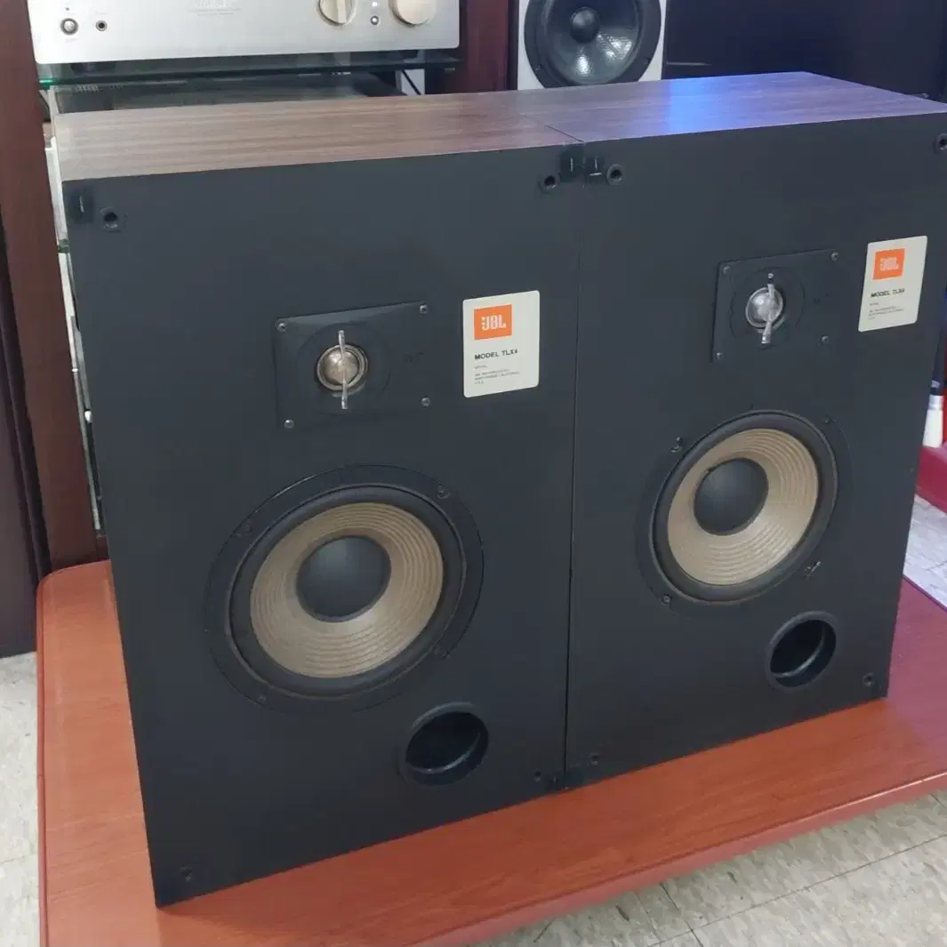 JBL MODEL TLX4