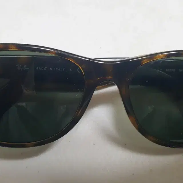 Rayban rb2132 Wayfarer tortoise