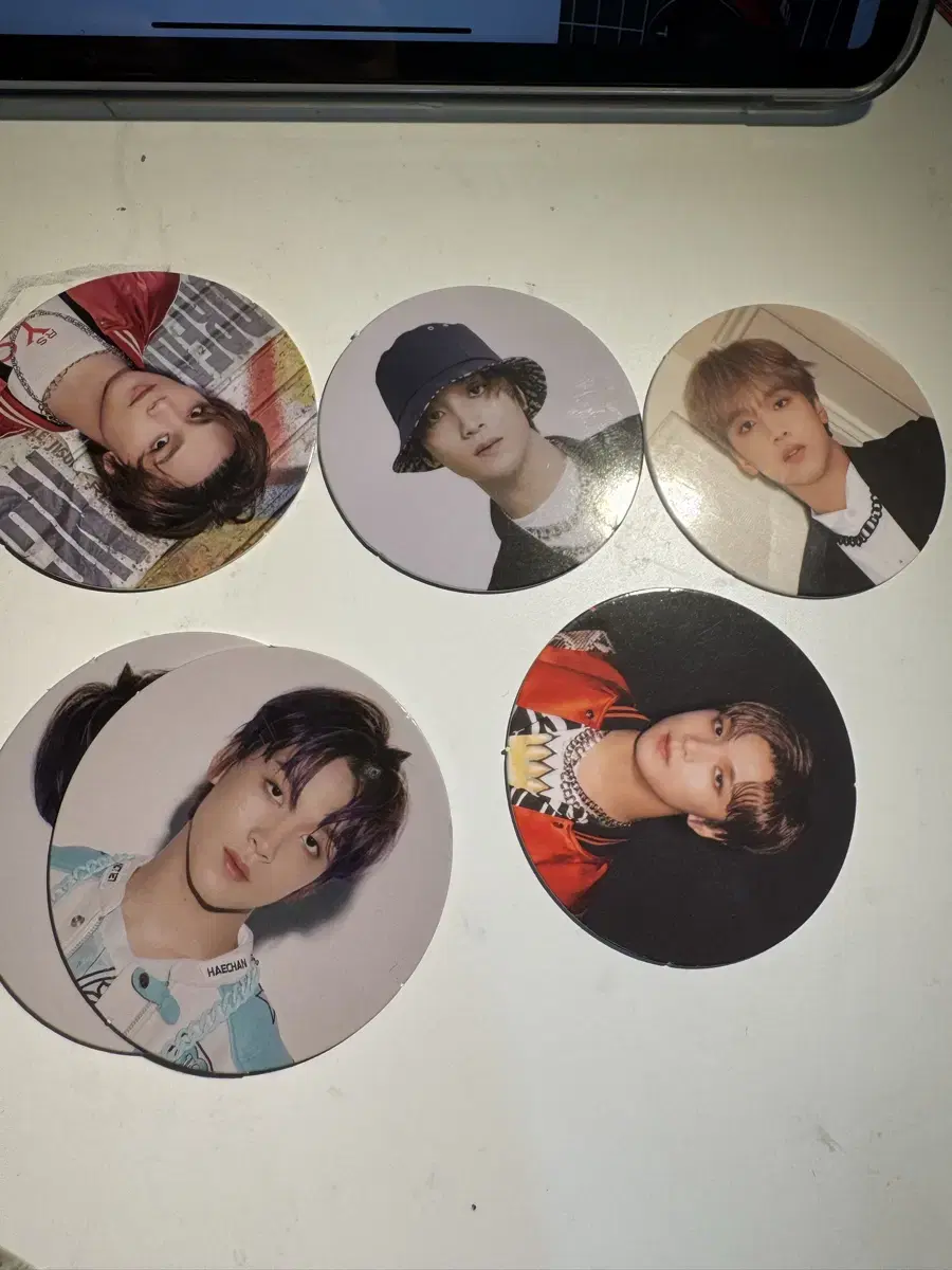 Haechan Circles in bulk