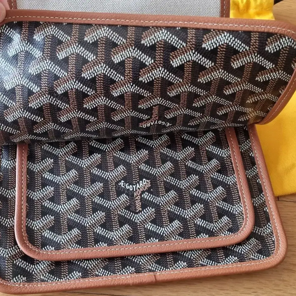 Goyard 고야드 플뤼메 탄 크로스백