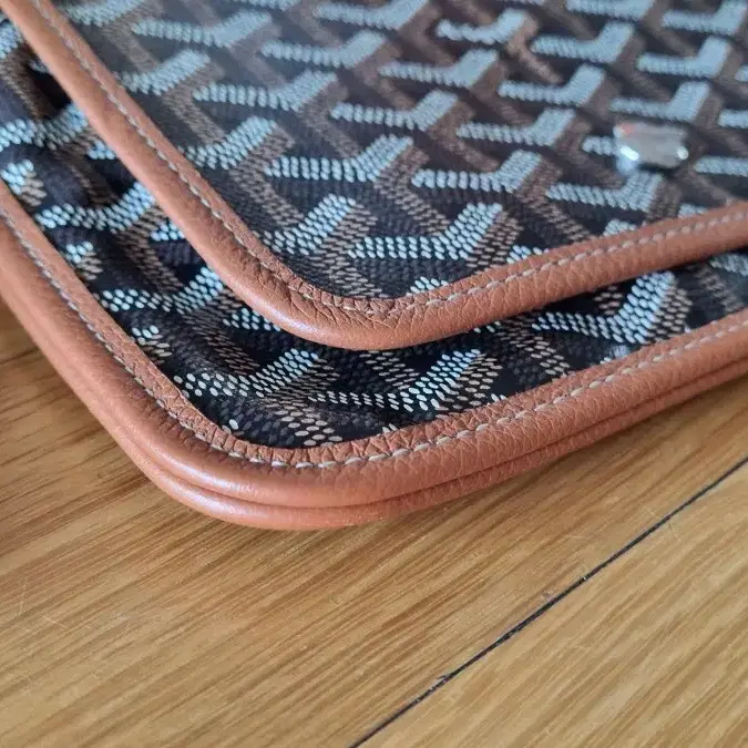 Goyard 고야드 플뤼메 탄 크로스백