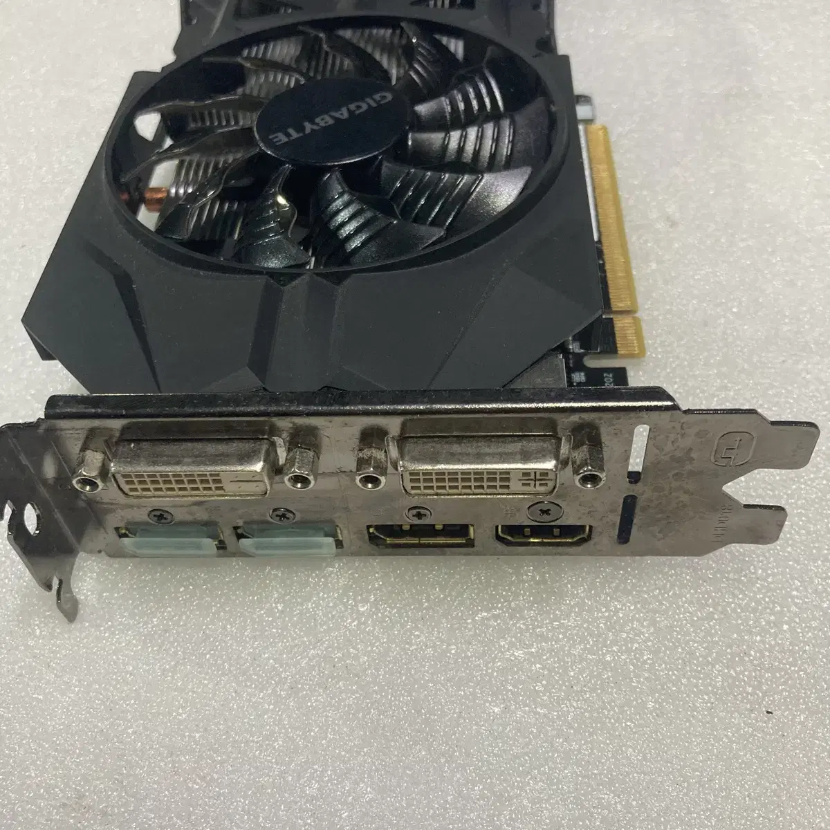 기가바이트 GTX960 2G 그래픽카드