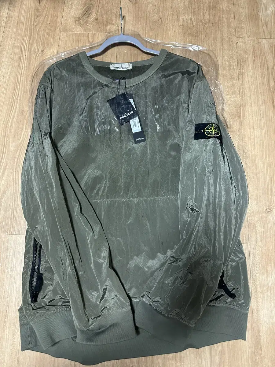 18FW Stone Island Nylon Metallic Khaki Tops for Sale