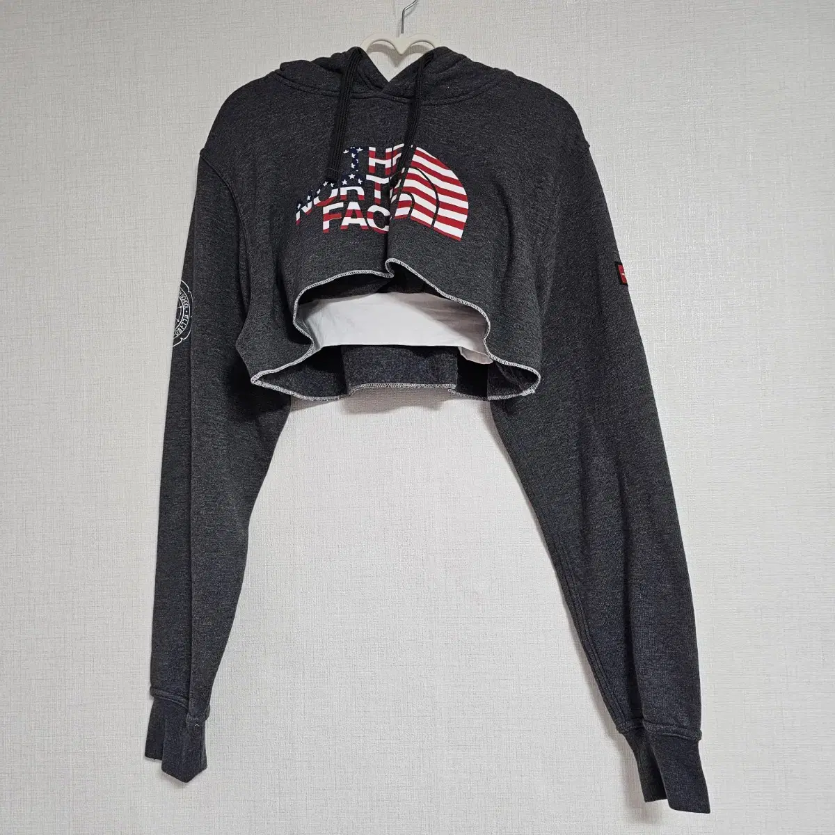 Fox Vintage Newsboy's North Face Charcoal Stars and Stripes Cropped Hoodie Bra Top Set