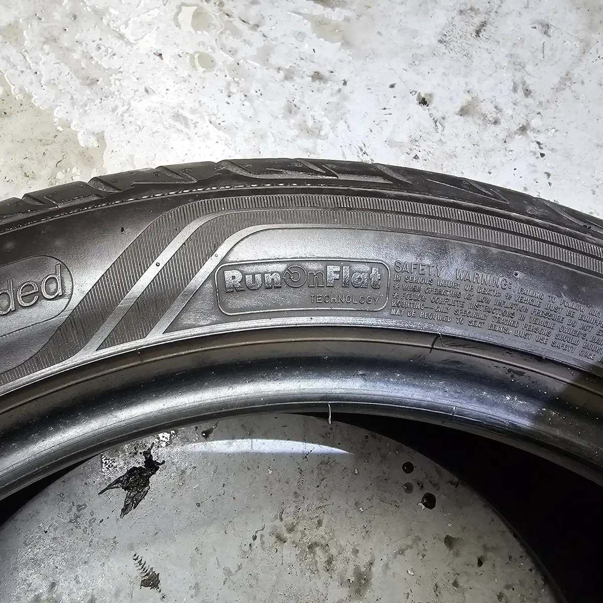 245/45R18 벤츠, BMW 순정 런플랫타이어 1본