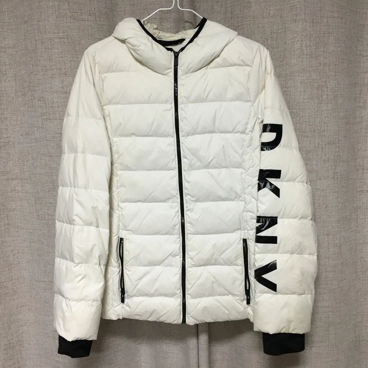 DKNY 여성 경량 다운 패딩 S