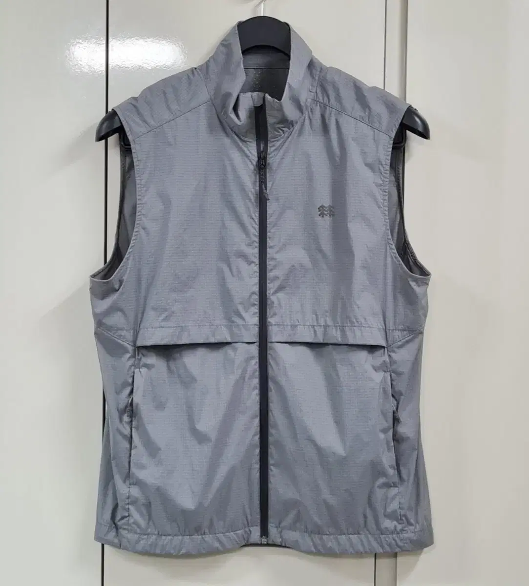 Kolon Vest (No. 100)