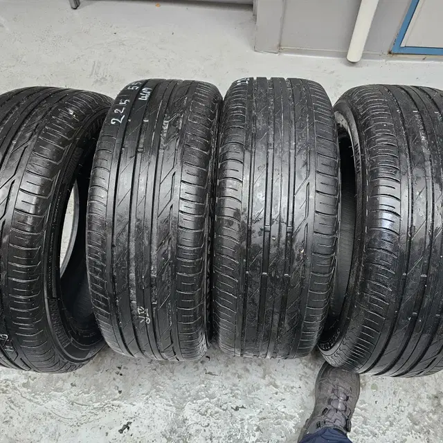 225/55R17  미니,  3GT 순정 런플랫타이어 4본