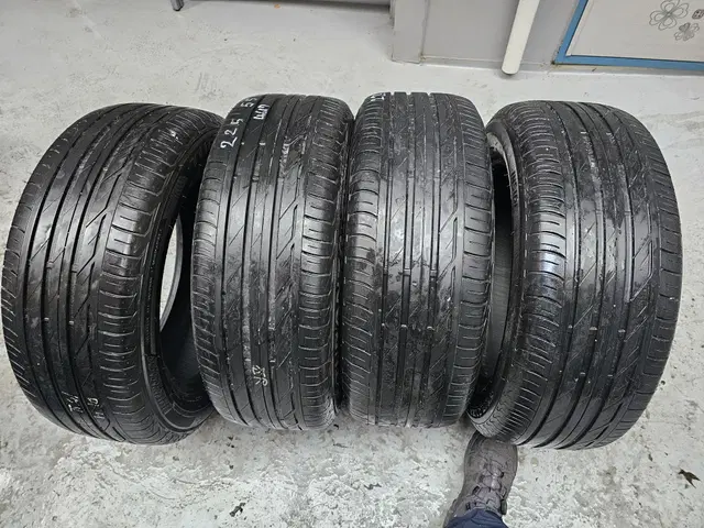 225/55R17  미니,  3GT 순정 런플랫타이어 4본