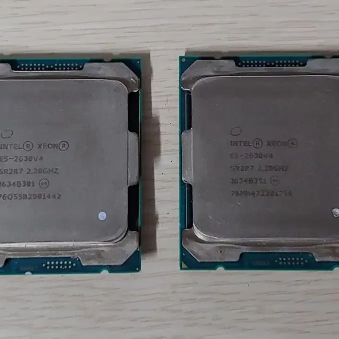 인텔 Xeon E5 2630 V4