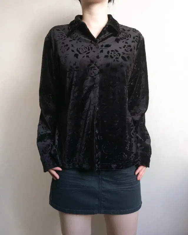 Flower pattern velvet shirt