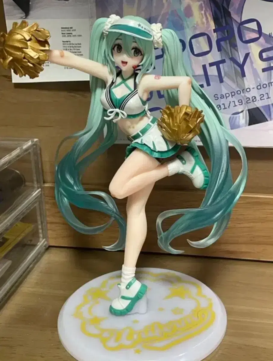 Cheerleader Miku Figure