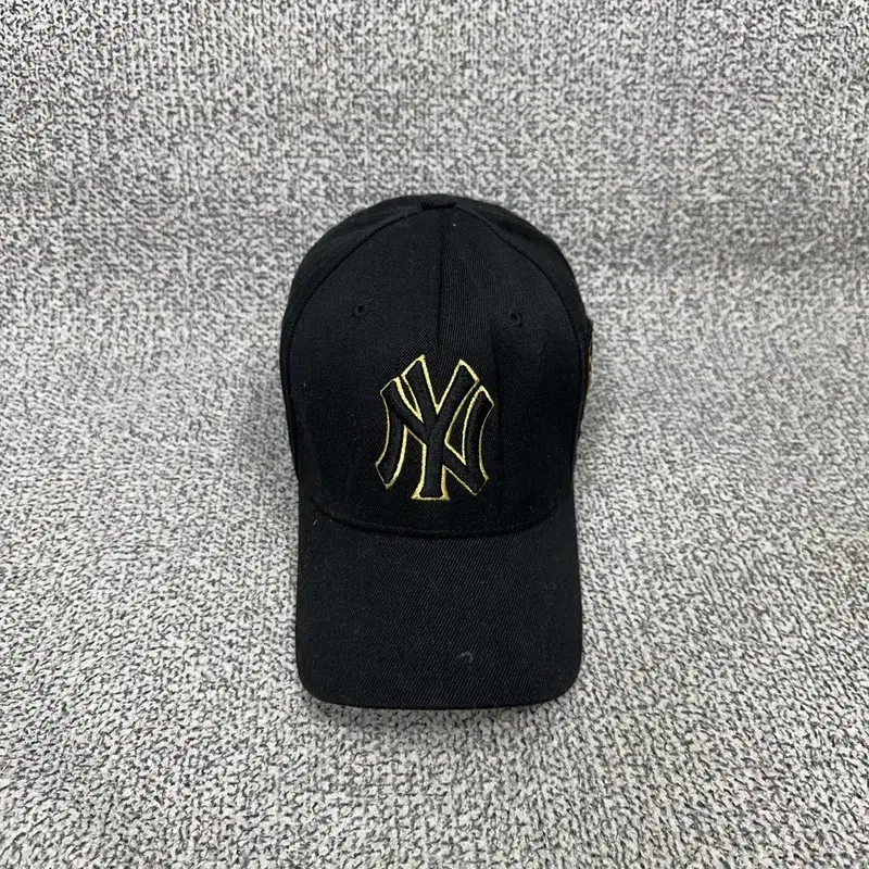 MLB 뉴욕양키즈 골드로고 볼캡 M-XL