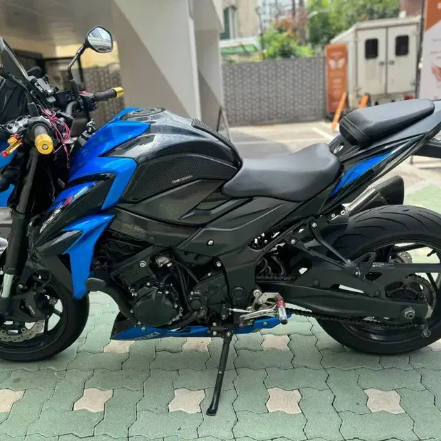 스즈키 gsx s750 18년식 풀튜닝풀옵션 판매합니다