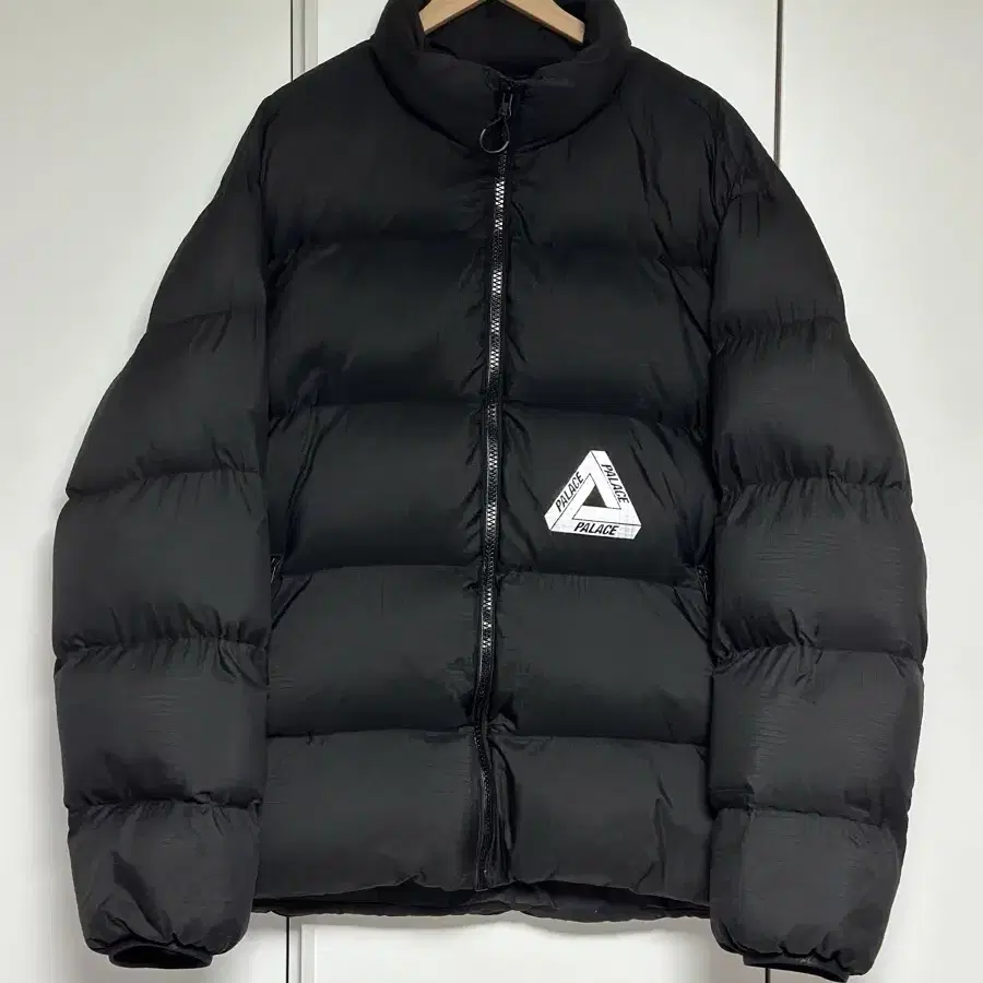 Palace Ripstop Puffa Black 23FW