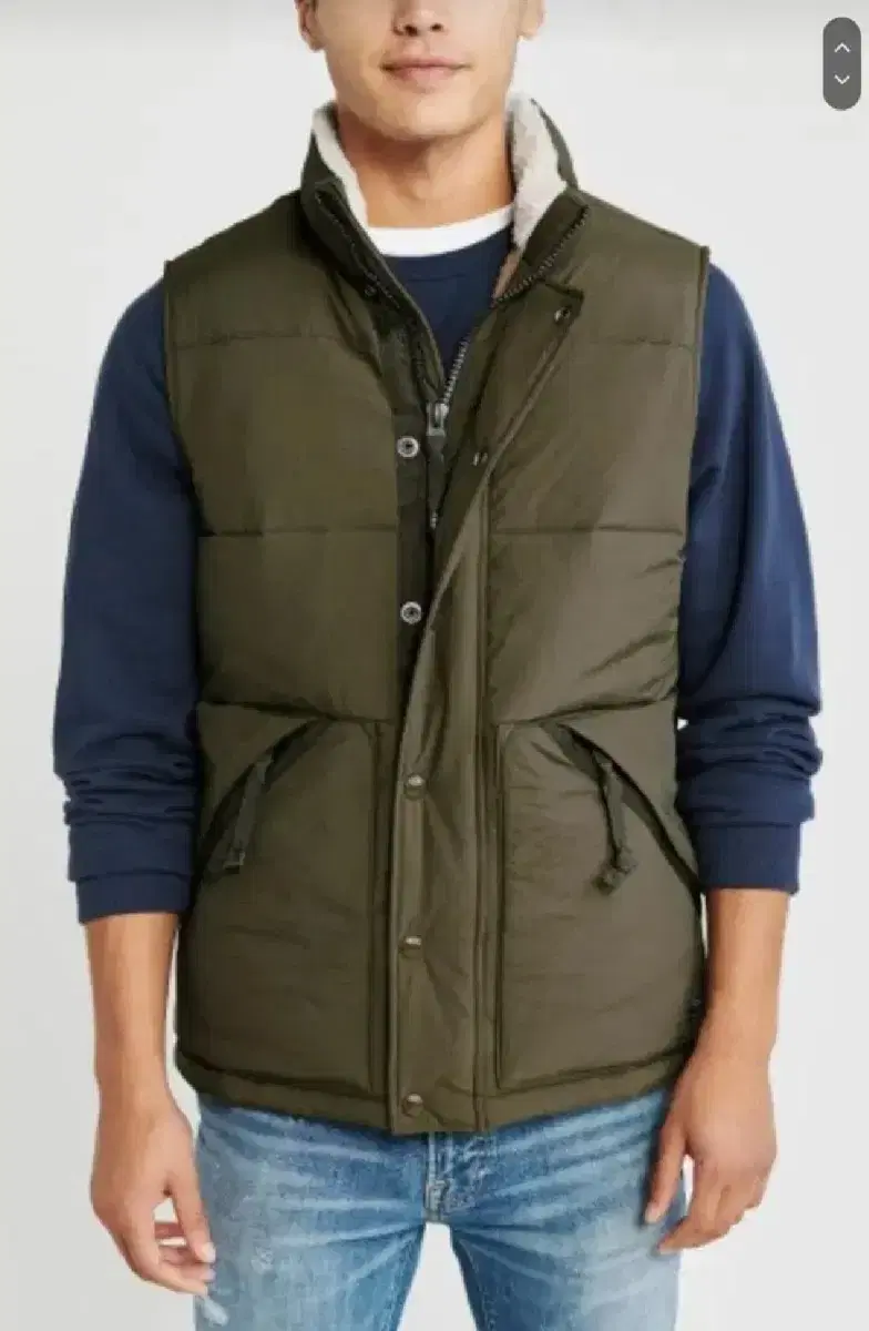 (on shot) Abercrombie & Fitch Sherpa Puffer Vest Fleece