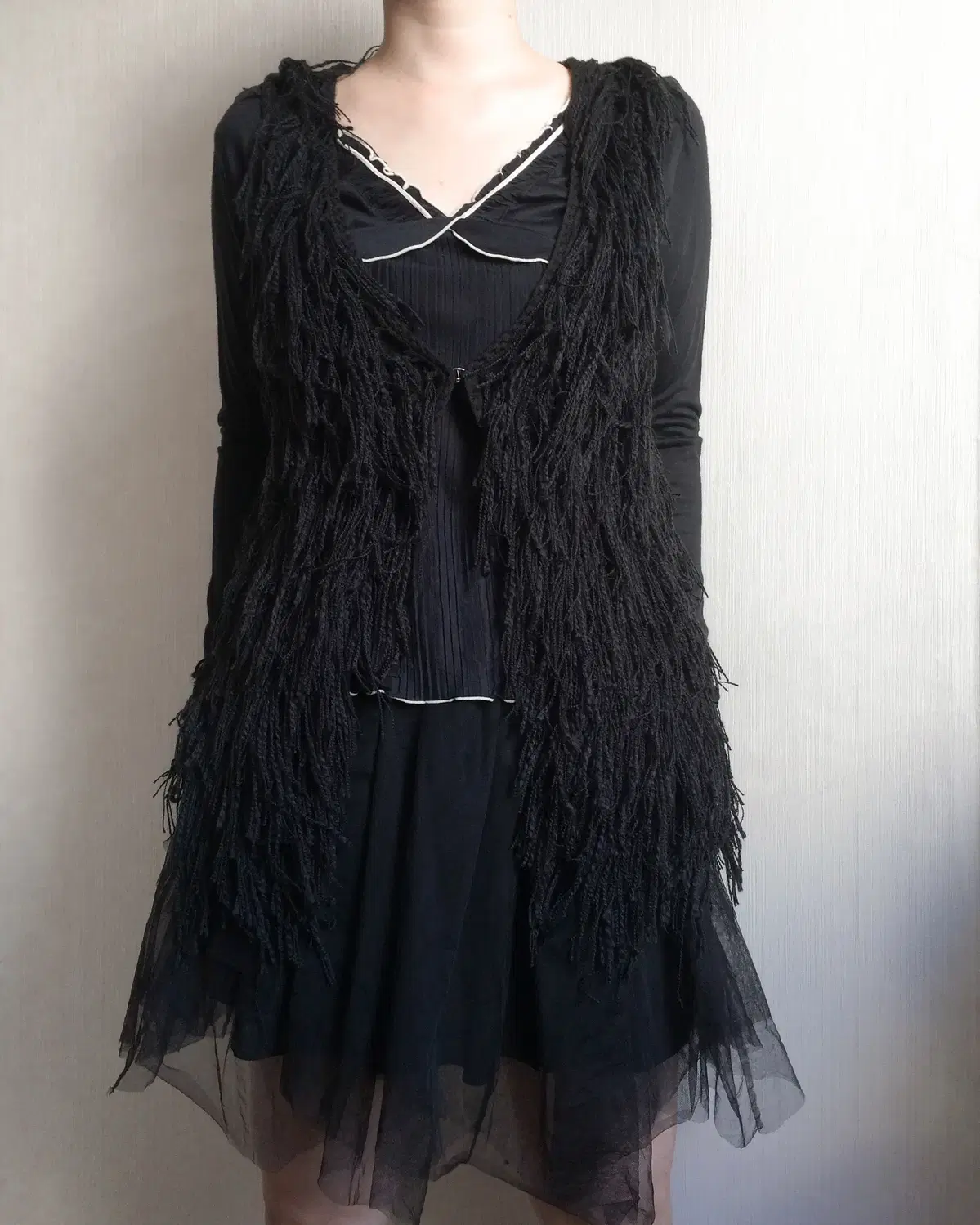 Grunge mood fringe vest