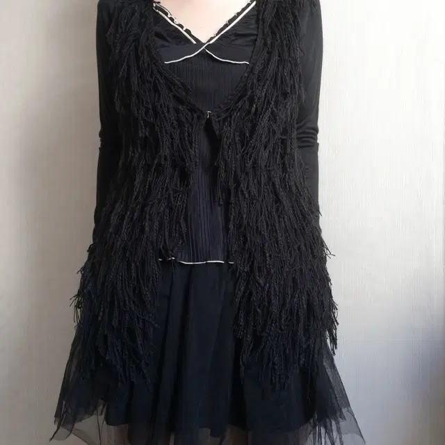 Grunge mood fringe vest