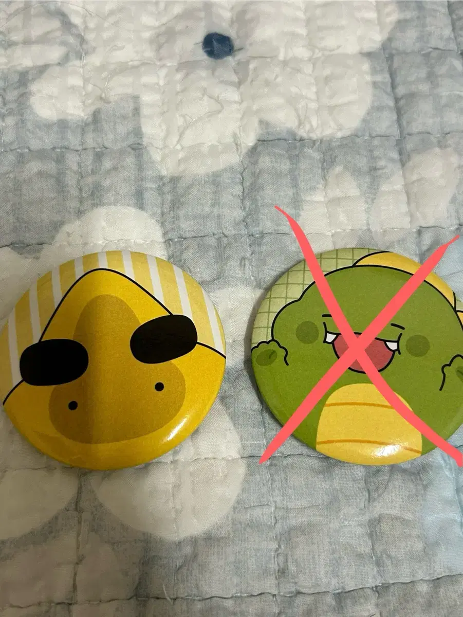 [Sleepground] Gakbyul, dinosaur can badges for sale.