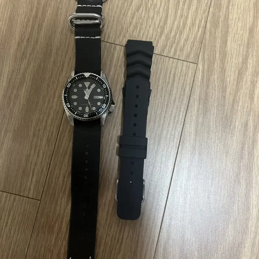 세이코 skx013 판매합니다.