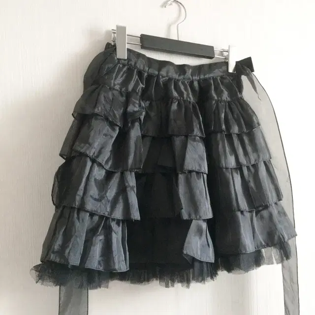 Tied layerd mini skirt