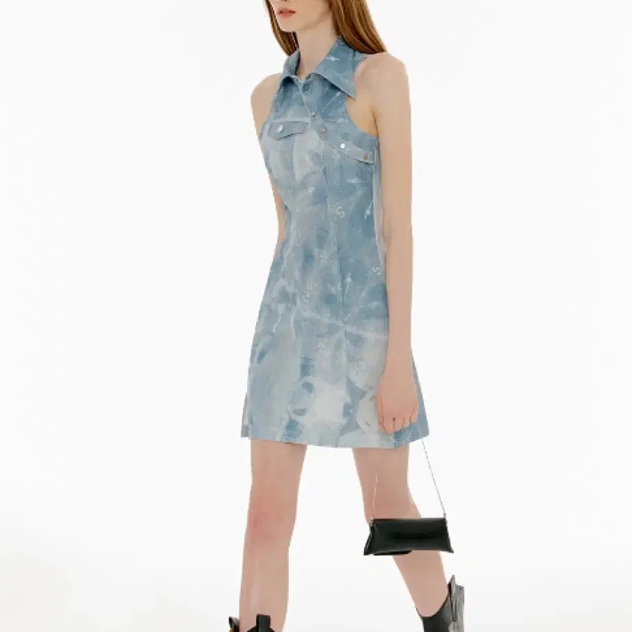 Yuse 유즈 데님 원피스 DENIM PRINTED HALTER DRES