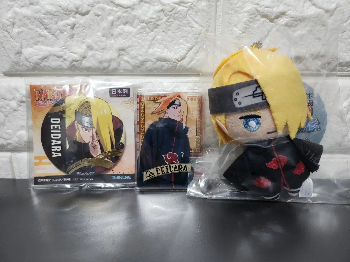 Bulk) Naruto Deidara Gold Foil Can Badge Status Ball Chain Nui