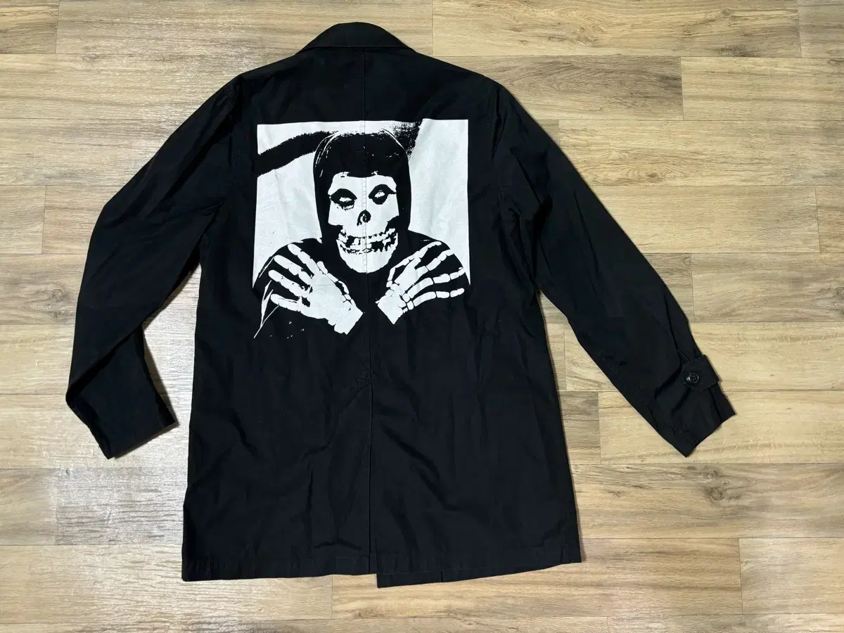 Supreme x Misfits Court M