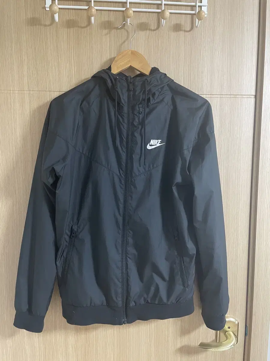 Genuine Nike Poly Windbreaker Black (S)