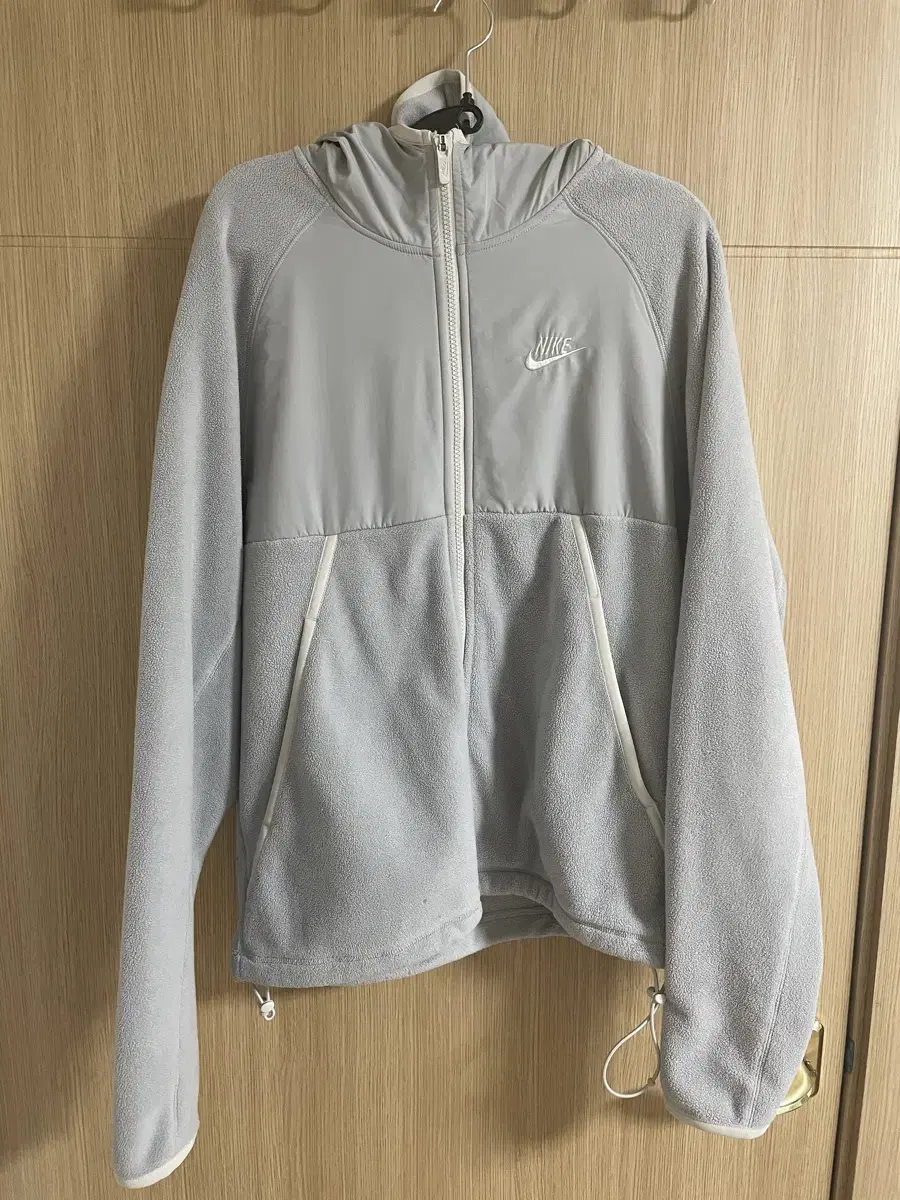 (Price Drop!!) Authentic Nike Hoodie Zip Up [S]