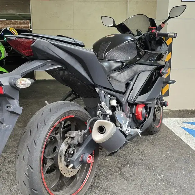 20년식 YZF-R3 블랙 팝니다